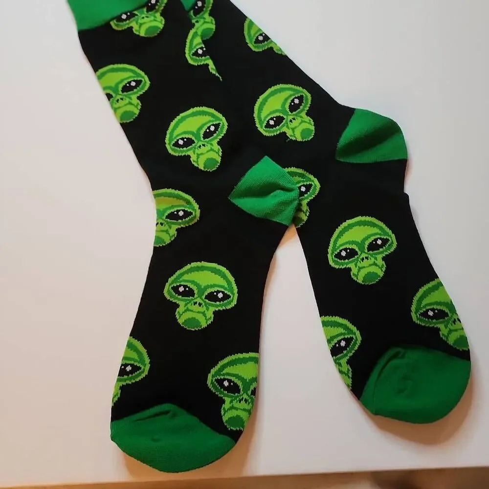 Cansok Black and Green Alien Socks Adult Size